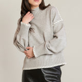 STITCH TURTLE NECK SWEATER